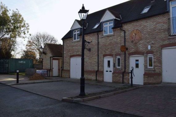 High Street Roxton Bedford, MK...